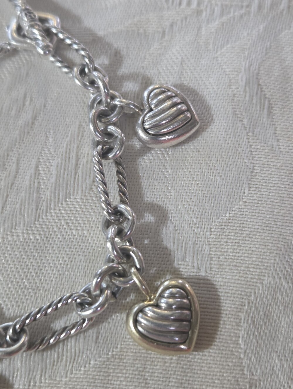 David Yurman 5 Heart Charm Bracelet with Toggle Closure, SS & 18k - Picture 3 of 16